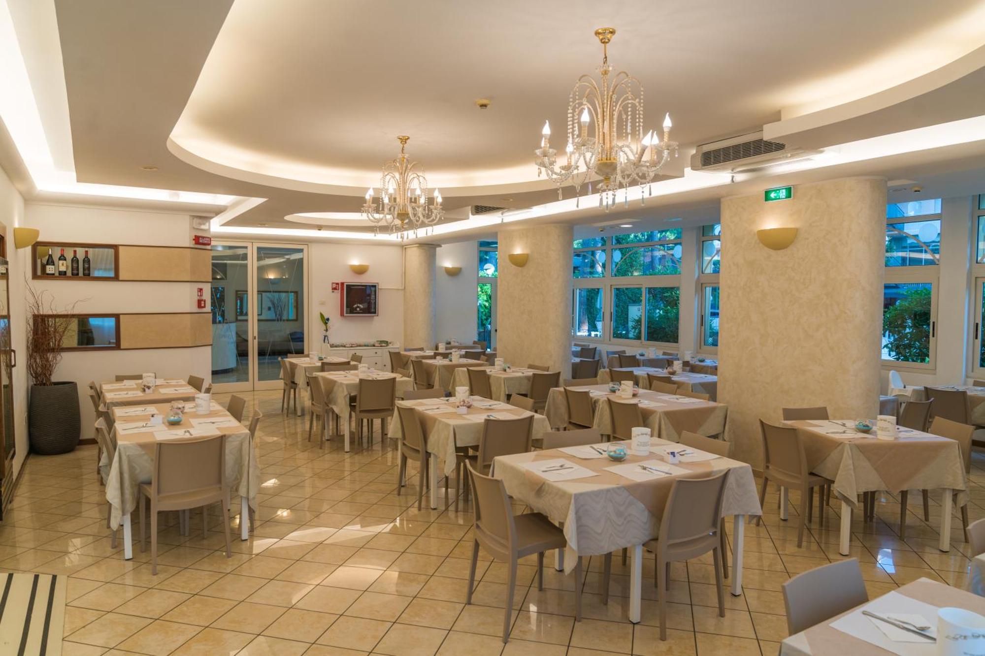 Hotel Europa Milano Marittima Exterior photo